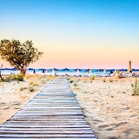 Barozziana Private Heated Pool & Jacuzzi Vila