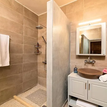 Barozziana Private Heated Pool & Jacuzzi Villa