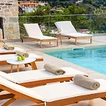Barozziana Private Heated Pool & Jacuzzi