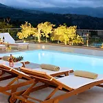 Barozziana Private Heated Pool & Jacuzzi Villa *