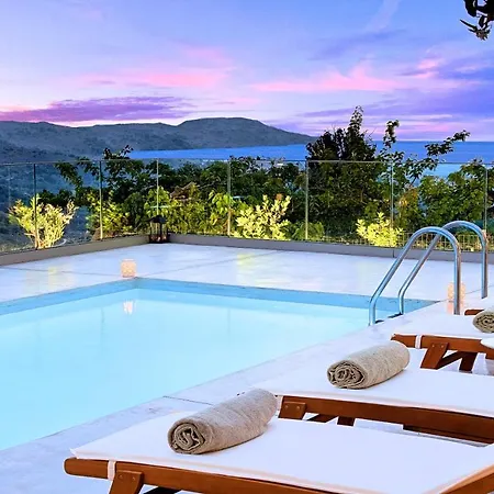 Barozziana Private Heated Pool & Jacuzzi Willa
