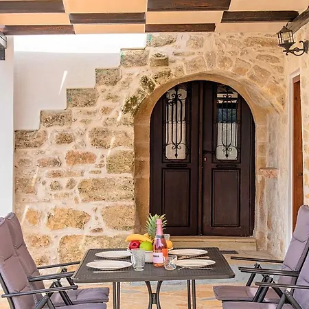 Barozziana Private Heated Pool & Jacuzzi Rethymno (Crete)