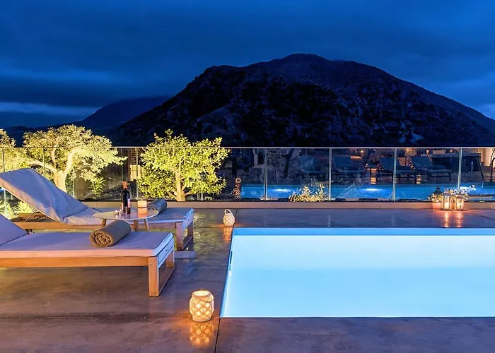 Barozziana Private Heated Pool & Jacuzzi Retimno