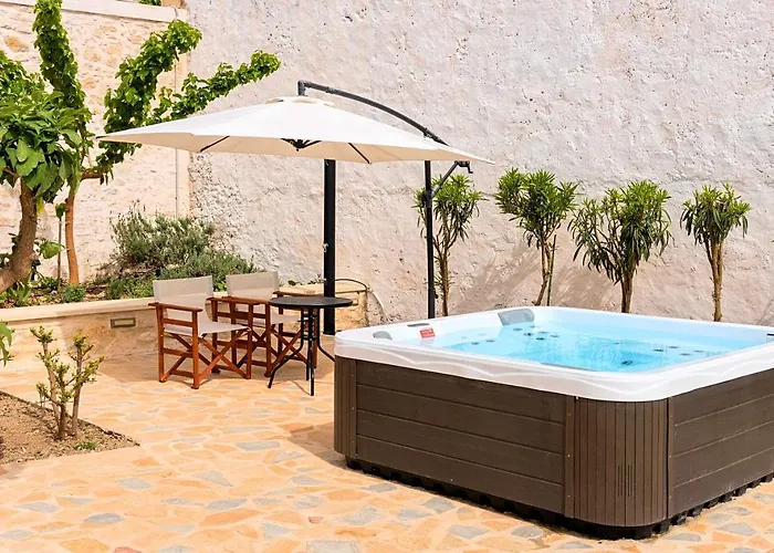Barozziana Private Heated Pool & Jacuzzi Villa