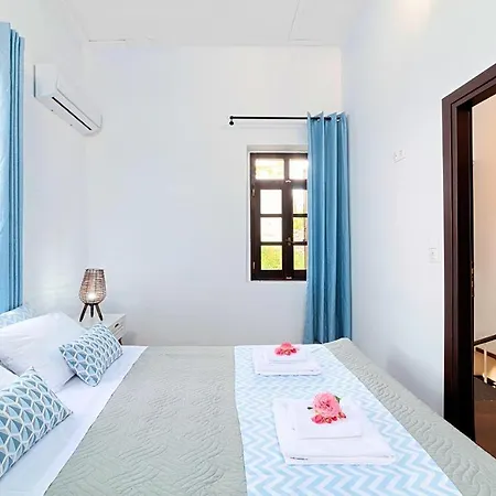 Barozziana Private Heated Pool & Jacuzzi Villa