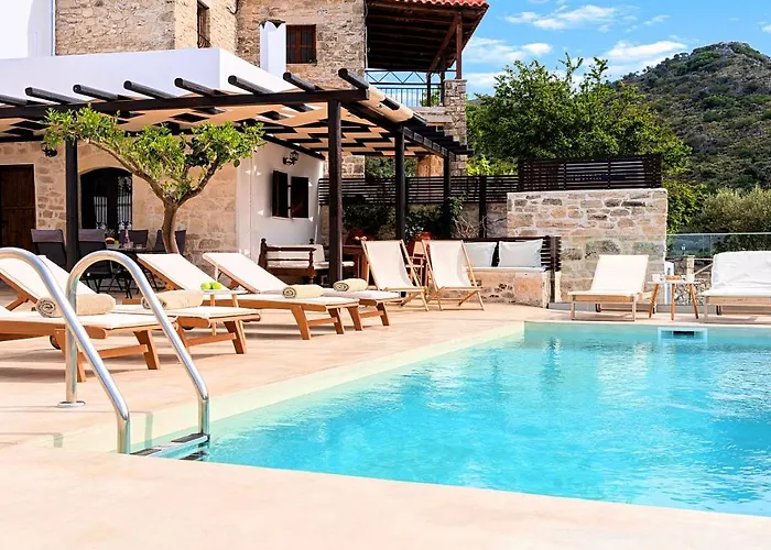 Barozziana Private Heated Pool & Jacuzzi