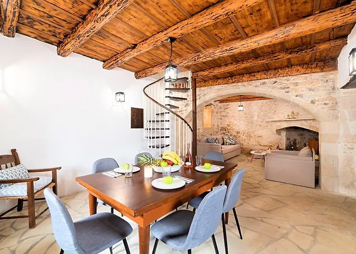 Barozziana Private Heated Pool & Jacuzzi *